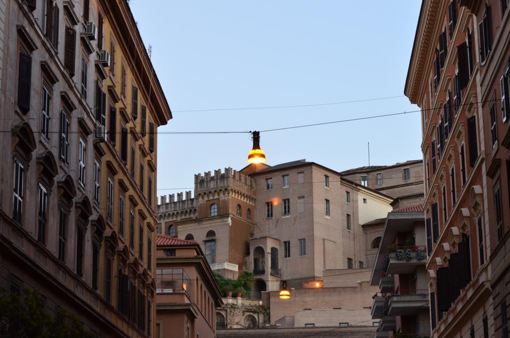 Vatican Santamaura 39 Рим Номер фото